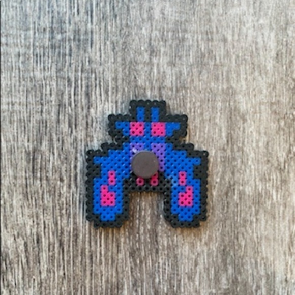 Mega Boss GALAGA magnet retro arcade video game handmade perler beads black blue - Picture 2 of 2